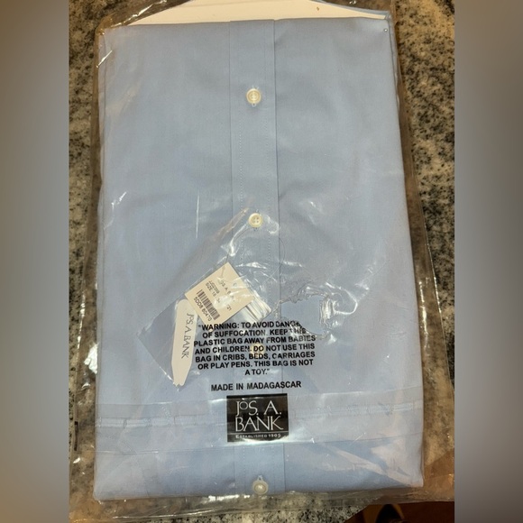 Jos.A.Bank Traveler Collection Traditional Fit Button-Down Collar Dress Shirt - Picture 4 of 7